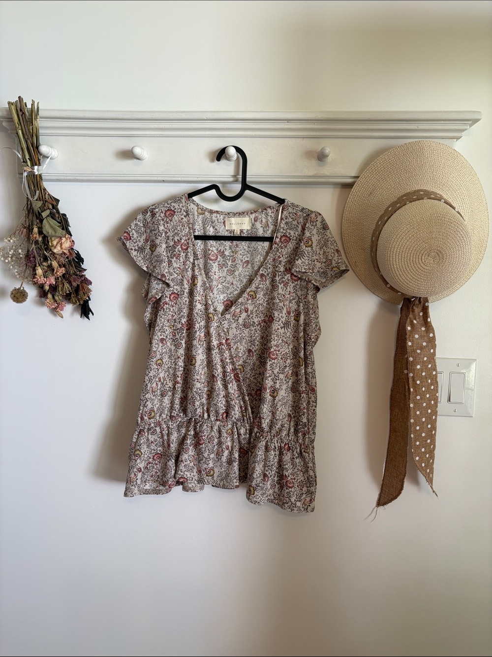 Melloday Floral Surplice Ruffle Hem Women's Top - Beige Floral